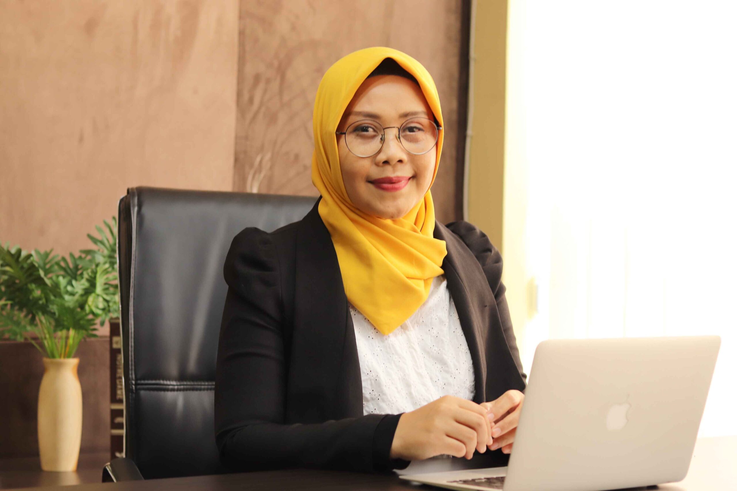 Dr. Fitri Hastuti